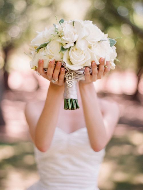 Hoa cưới từ hồng trắng cho cô dâu kiêu sa 9