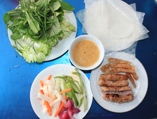 3 món nem nướng thơm ngon ở Sài Gòn