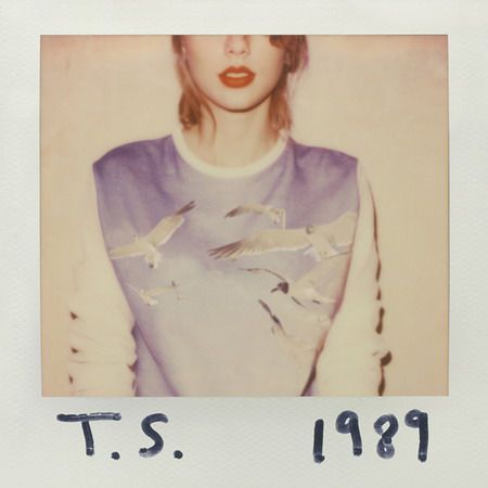 Album mới của Taylor Swift bán chạy nhất 12 năm qua