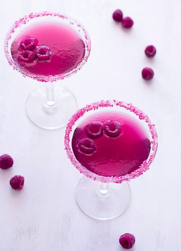 Học cách pha chế cocktail mâm xôi màu hồng cực đẹp 3
