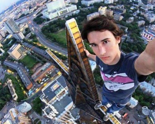 Những ảnh chụp selfie mạo hiểm nổi tiếng nhất hành tinh 8