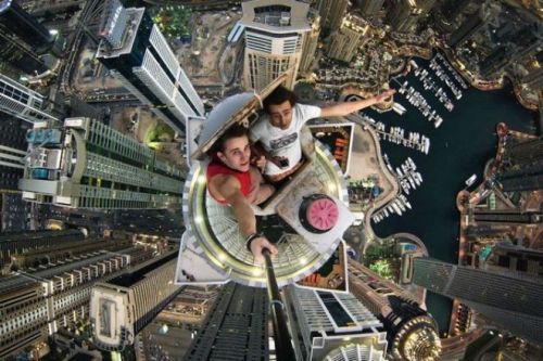 Những ảnh chụp selfie mạo hiểm nổi tiếng nhất hành tinh 11