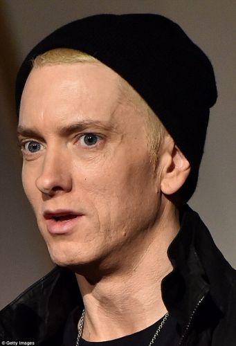 Eminem xuất hiện thảm hại do lạm dụng chất gây nghiện