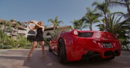 Cô gái phá siêu xe Ferrari 458 vì bị phản bội