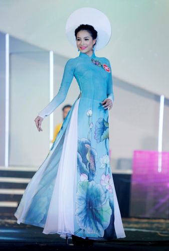 Thí sinh Hoa hậu phía nam duyên dáng áo dài đa sắc màu 6