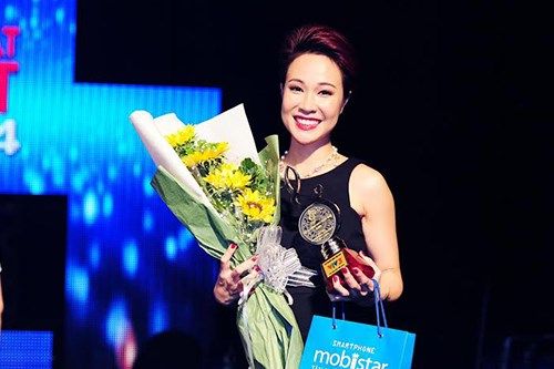 Uyên Linh có đến 3 ca khúc tranh giải Bài hát Việt 2014