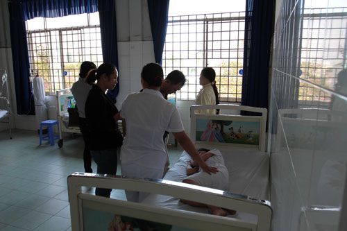 Học sinh nhập viện sau khi tiêm ngừa sởi – rubella