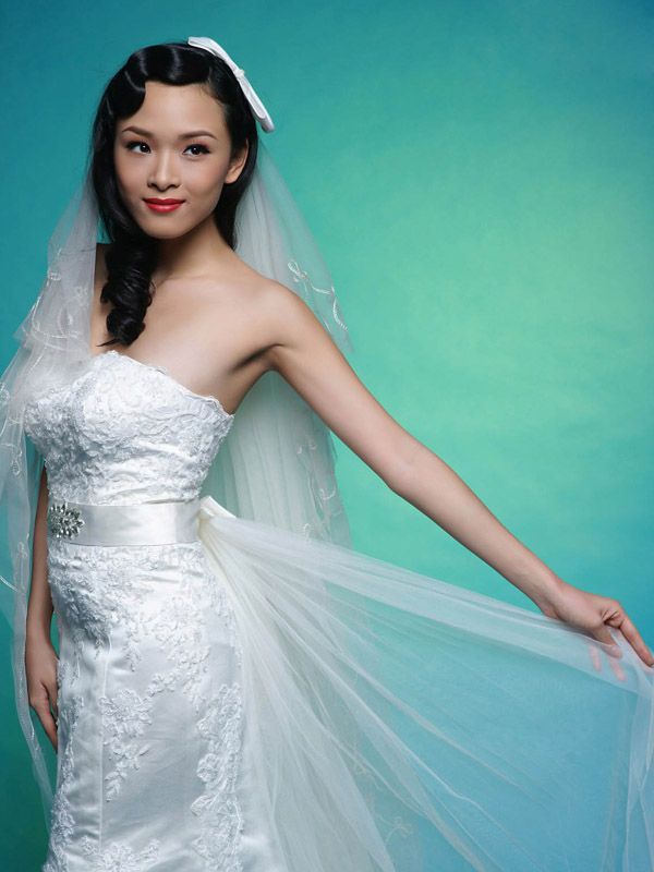 Cùng chọn áo cưới tuyệt đẹp như hoa hậu Phương Nga 4