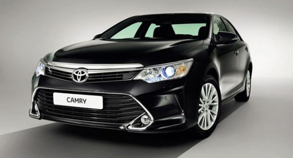 Toyota Camry mới ra mắt trước Tết Nguyên đán