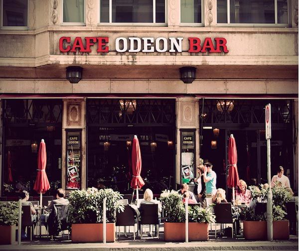 Những quán cà phê lâu đời nhất châu Âu 10
