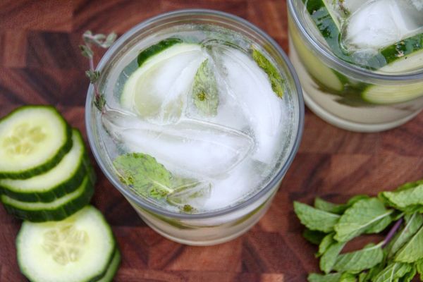 Pha chế mocktail Cucumber and Lime Spritzer cực ngon và đơn giản 2