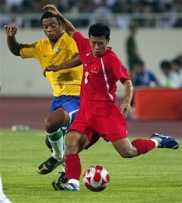 7 chân sút Việt từng lỡ cơ hội ra nước ngoài thi đấu