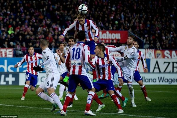 Torres phấn khích sau khi Atletico đánh bại Real