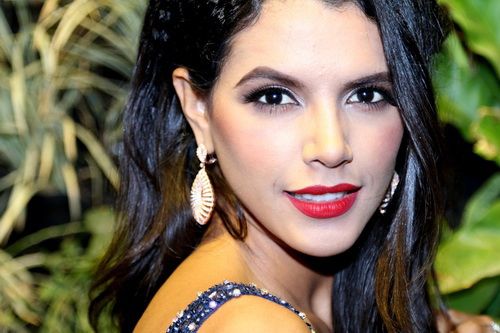 Hoa hậu Ivian Sarcos: "Bạn trai theo tôi đến mọi nơi"