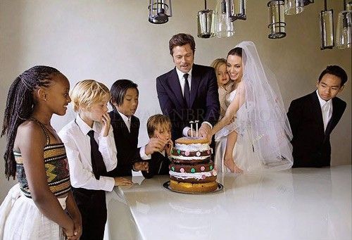 Angelina Jolie tiết lộ về việc kết hôn bí mật