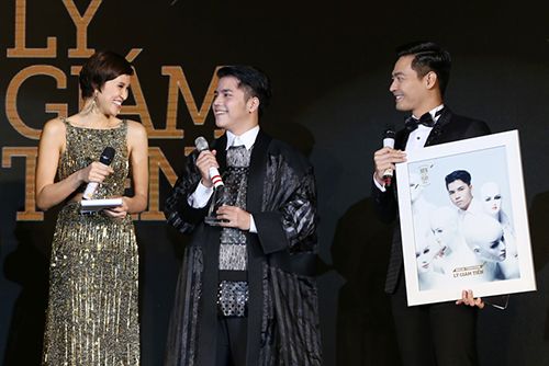 Đoàn phim "Chàng trai năm ấy" được vinh danh tại "Men of the Year" 8