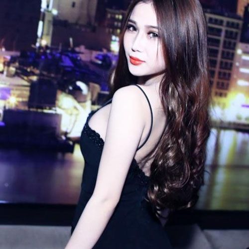 Cô gái Việt giảm 13kg trong 2 tháng để thành người mẫu 10