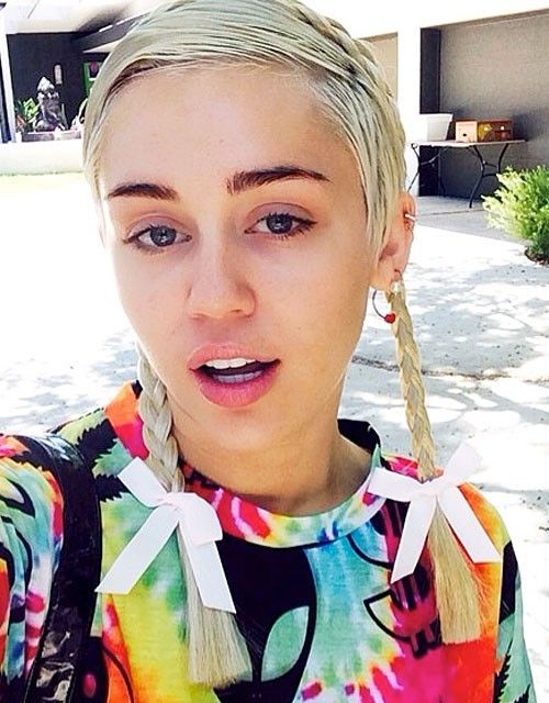 Miley Cyrus xứng danh nữ hoàng tàn phá tóc nhất năm 5