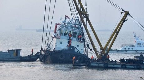 Trung Quốc xác nhận 22 người thiệt mạng khi tàu chạy thử trái phép bị lật