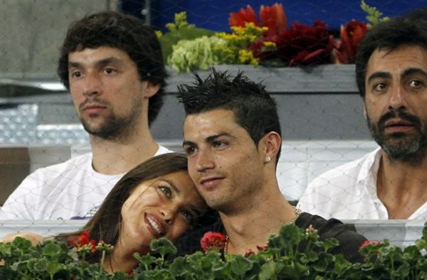 Những hình ảnh đẹp của Ronaldo và Irina khi còn mặn nồng 9
