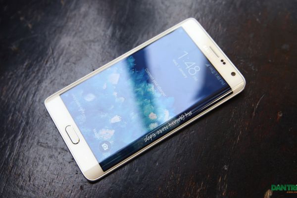 Cận cảnh Galaxy Note Edge sắp bán ra tại Việt Nam 9