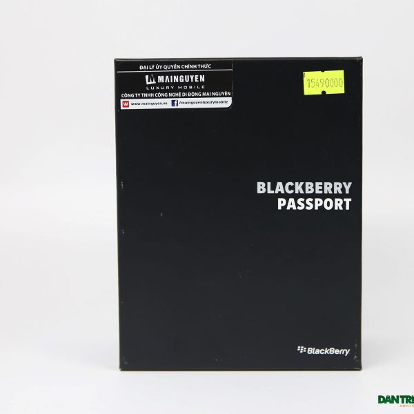 Đập hộp Blackberry Passport phiên bản màu trắng chính hãng tại Việt Nam