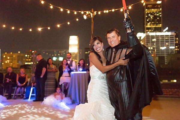 Cặp đôi tổ chức đám cưới theo phong cách phim Star War 15