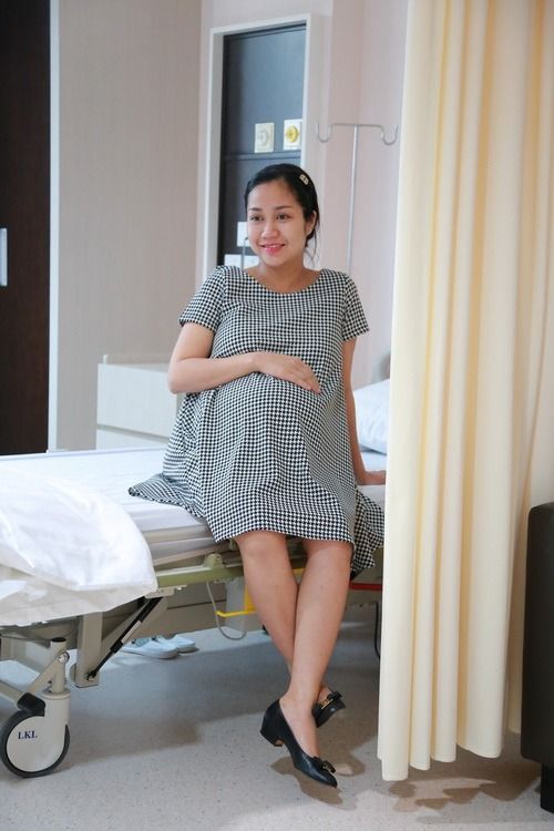 Ốc Thanh Vân sinh con trai thứ 3 nặng 3,5kg 6