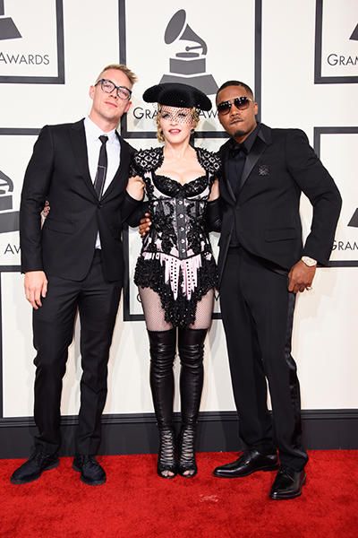 Madonna khoe trọn vòng 3 trên thảm đỏ Grammy 6