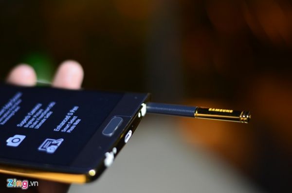 Đập hộp Samsung Galaxy Note Edge mạ vàng đầu tiên ở VN 4