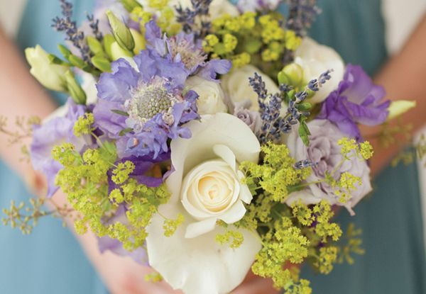 Hoa cưới đẹp xanh sắc lá cho cô dâu 11