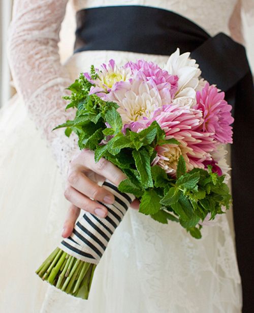 Hoa cưới đẹp xanh sắc lá cho cô dâu 4
