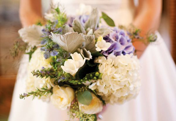 Hoa cưới đẹp xanh sắc lá cho cô dâu 8