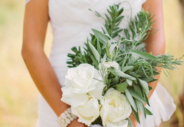 Hoa cưới đẹp xanh sắc lá cho cô dâu