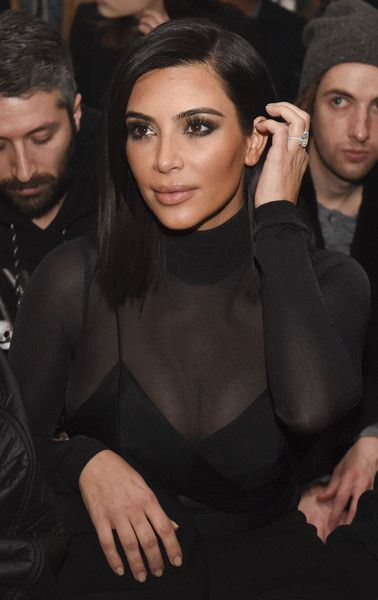 Kim Kardashian ăn vận gợi cảm tại tuần lễ thời trang New York 13