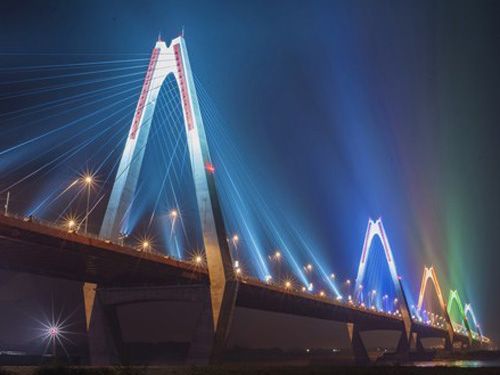 Bắn pháo hoa giao thừa: Cấm xe lên cầu Nhật Tân 3