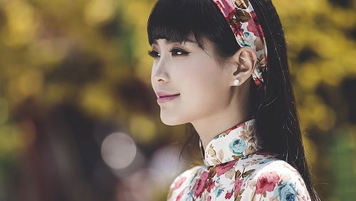 Á hậu Diễm Trang đẹp nền nã "khó cưỡng" với áo dài 21