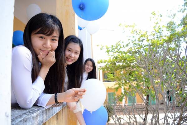 Đà Nẵng: “Teen” THPT Phan Châu Trinh lưu kỷ niệm với trường xưa 6