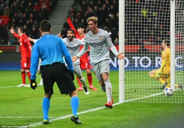 Torres bị từ chối bàn thắng trong trận thua của Atletico