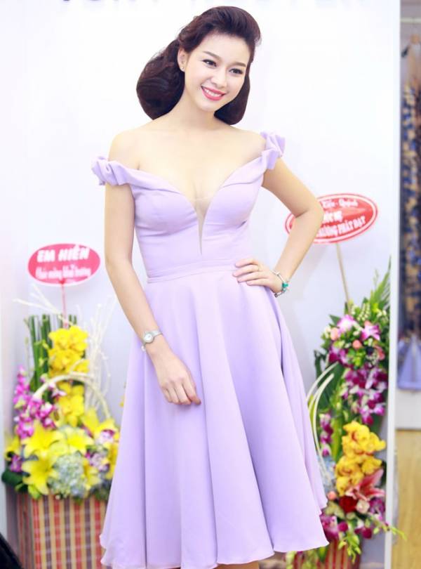 Hoa hậu Kỳ Duyên "kín cổng cao tường" dự sự kiện 5