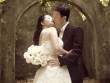 Thanh Thanh Hiền hôn con trai Chế Linh trong ảnh cưới