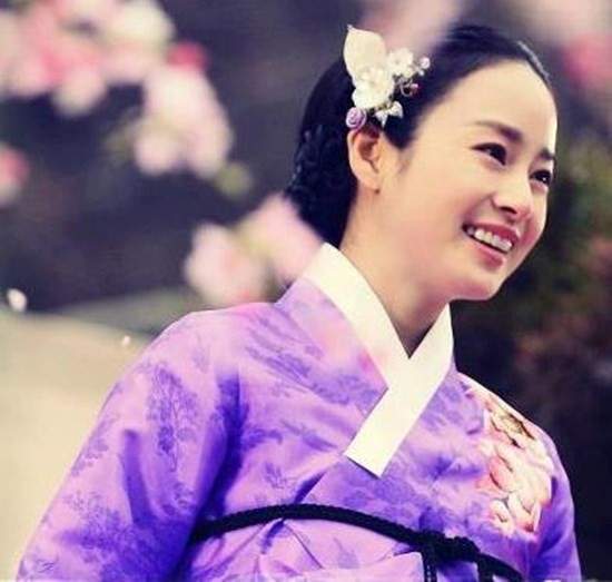 Những nụ cười thiên thần của Kim Tae Hee 4