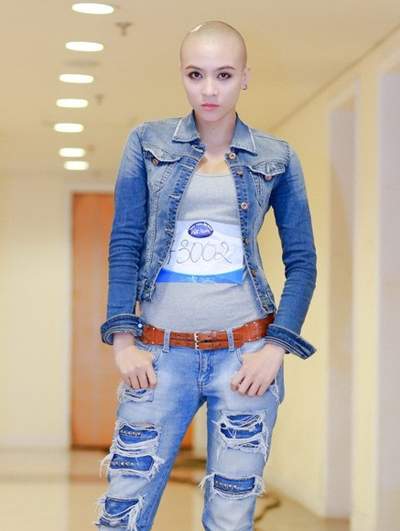 Cô gái đầu trọc thi Vietnam Idol 2015 2