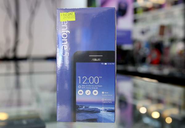 Đập hộp Zenfone 5 phiên bản 1,2 GHz mới về Việt Nam