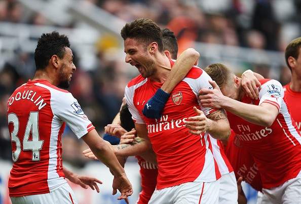 Giroud lập cú đúp, Arsenal vững chắc ở vị trí thứ 3 8