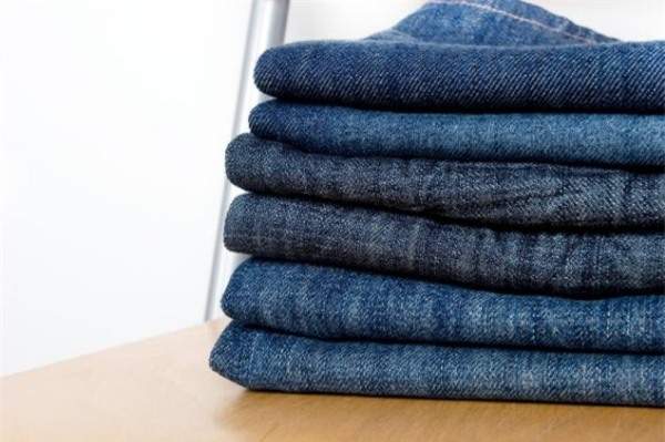 Những thói quen tốt để bảo quản quần jeans mặc Tết 4