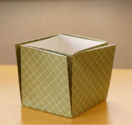 5 bước gấp hộp đựng đồ bằng giấy siêu đơn giản 6