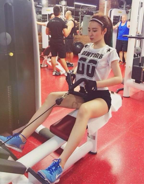 Hot girl Việt khoe dáng trong phòng tập gym 12