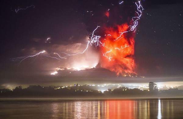Cận cảnh núi lửa Chile đang phun trào khiến bạn hết hồn 7
