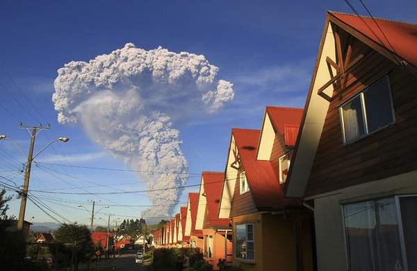 Cận cảnh núi lửa Chile đang phun trào khiến bạn hết hồn 10